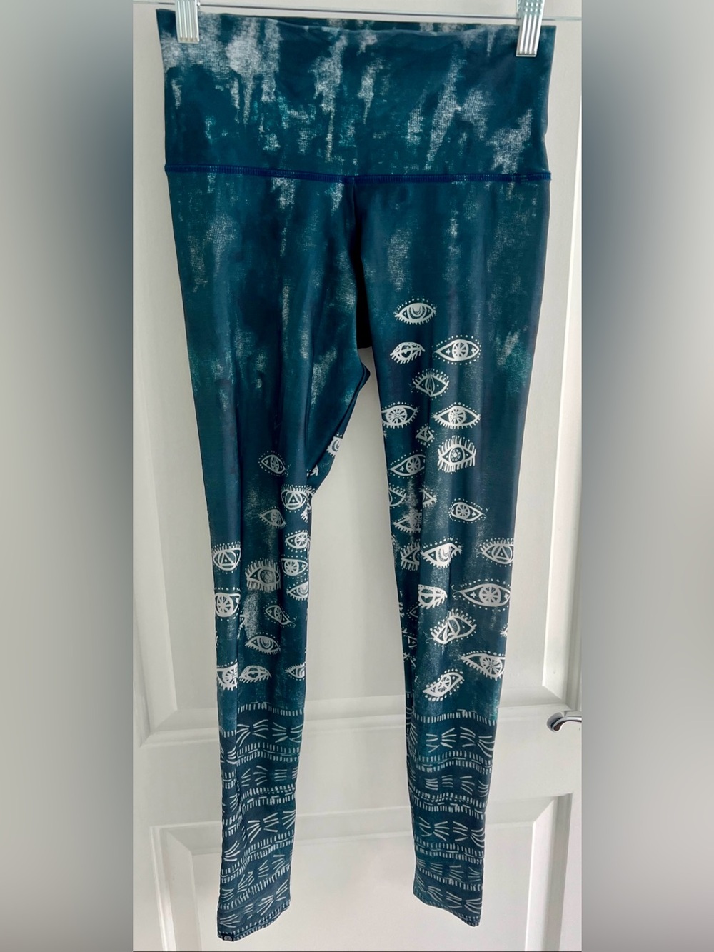 Onzie Women Sz XS Lucky Eye RARE Blue Knit Graphic HR Full Leggings yoga